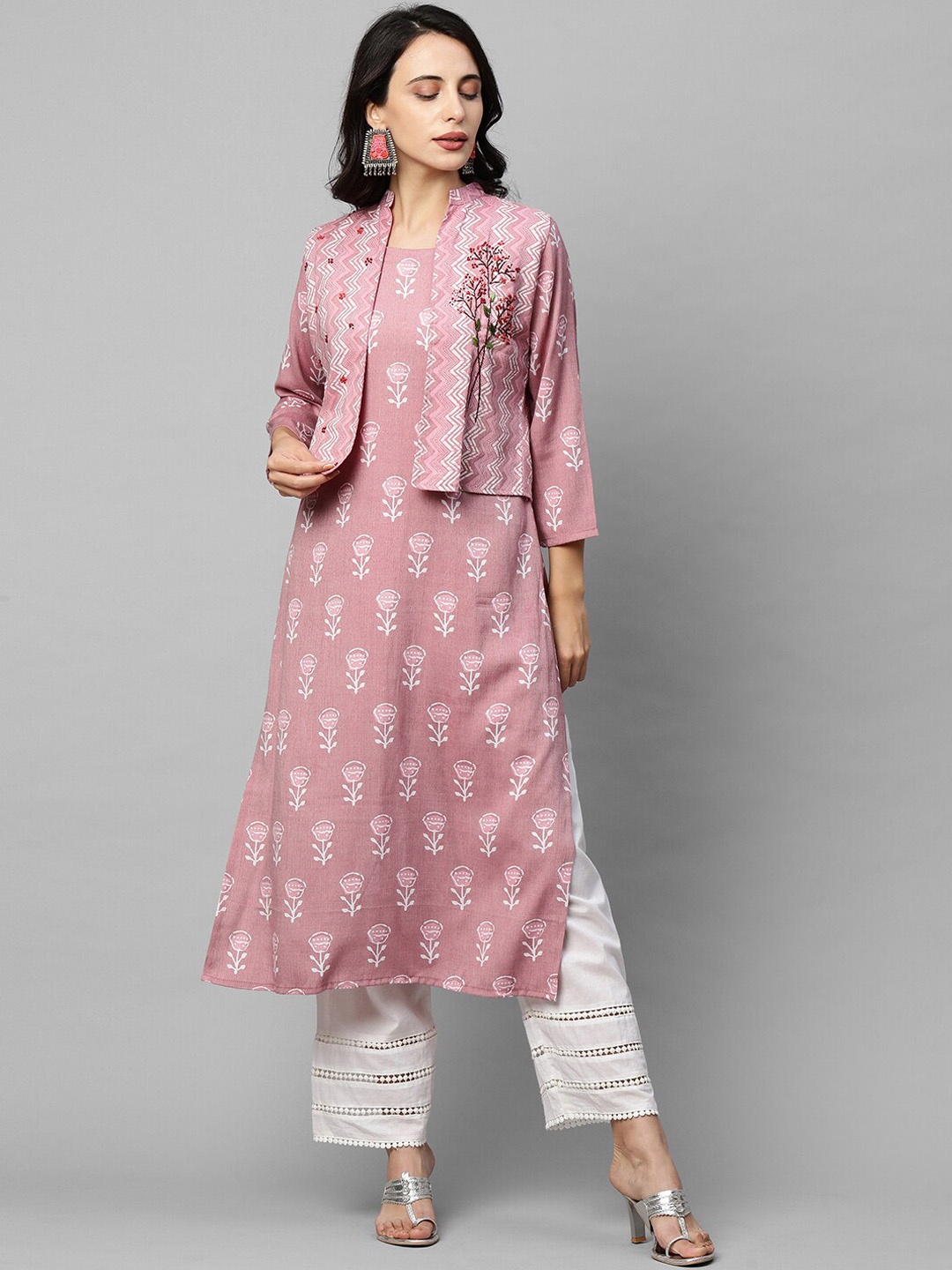 

FASHOR Women Pink & White Ethnic Motifs Printed Pastels Kurta With Jacket