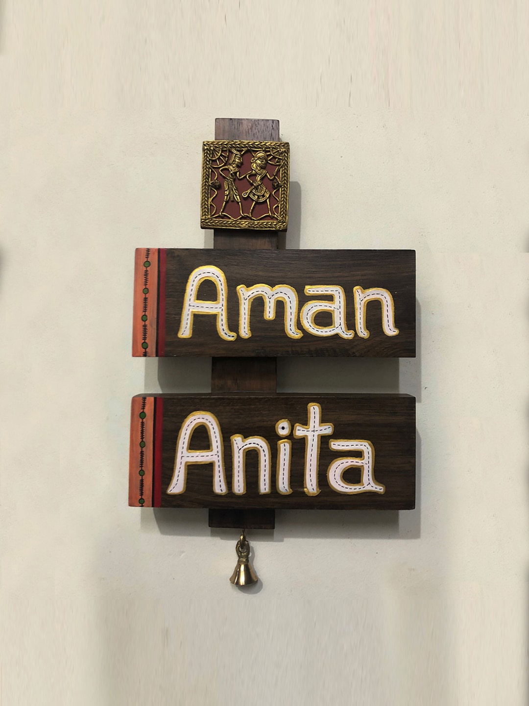 

AAKRITI ART CREATIONSHandcrafted Wooden Round Name Plate Wall Decor, Brown