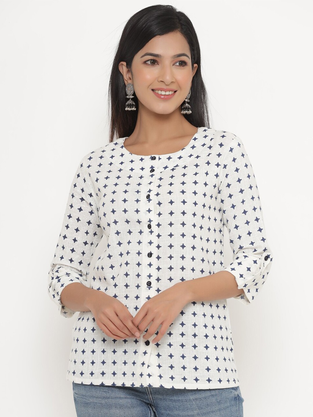 

Aprique FAB Women White & Blue Printed Straight Kurti
