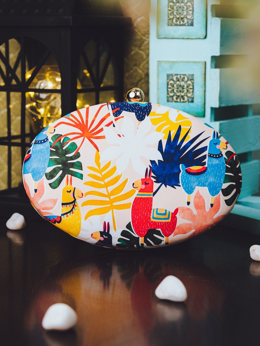 

NR By Nidhi Rathi Women White Unicorn Printed Box Clutch
