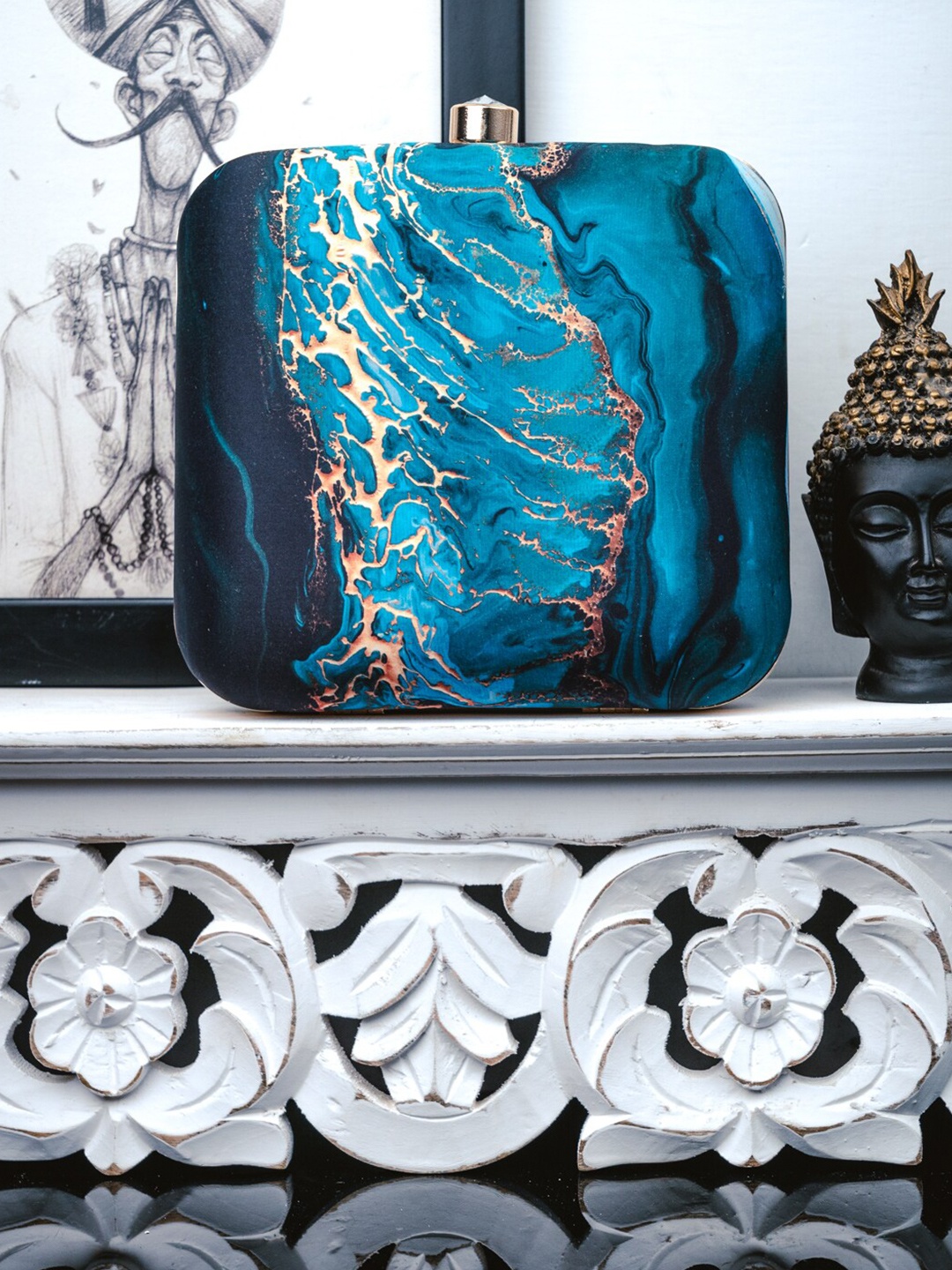 

NR By Nidhi Rathi Blue & Gold-Toned Printed Box Clutch