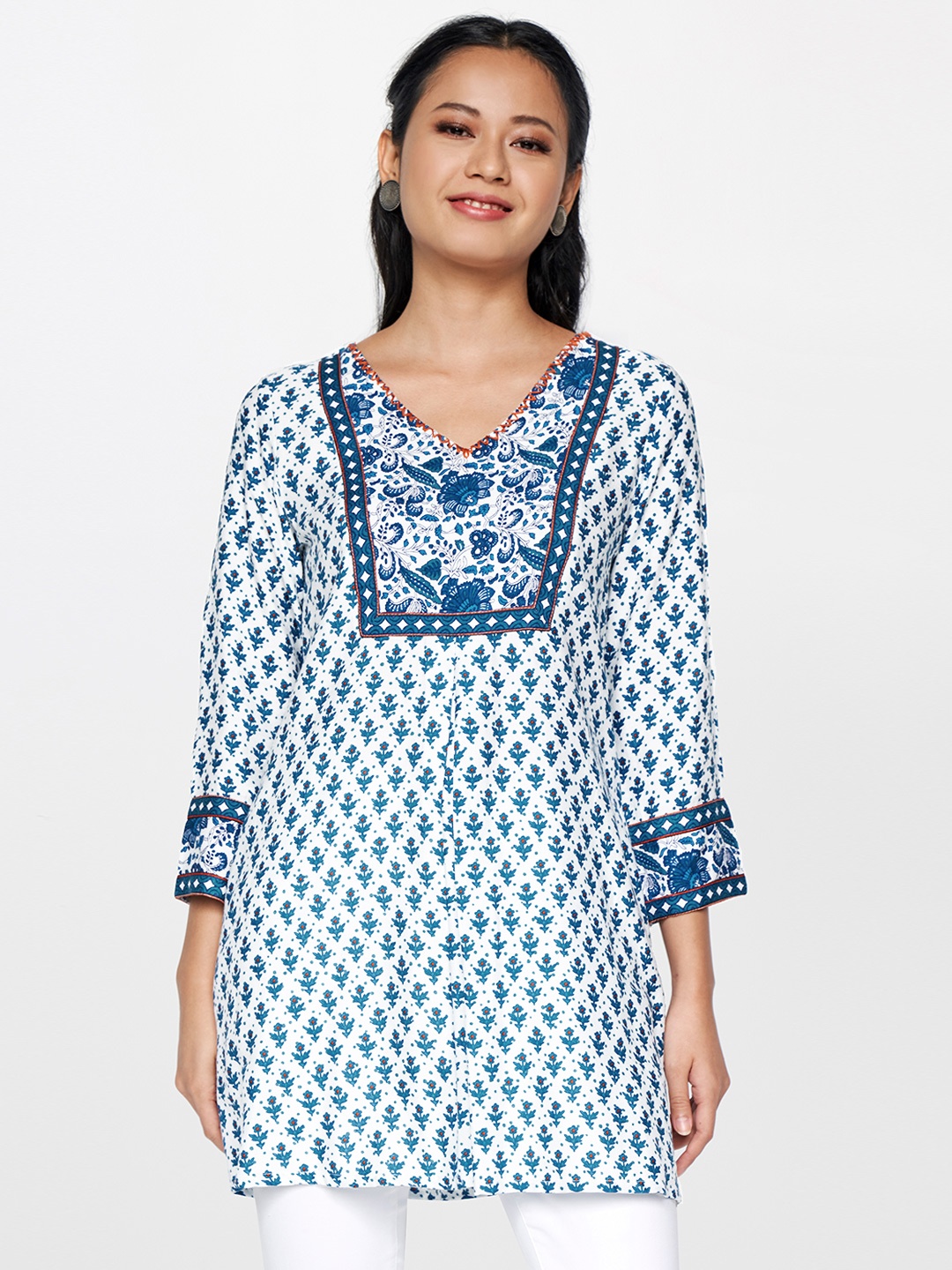 

Global Desi Blue & White Viscose Rayon Printed Tunic