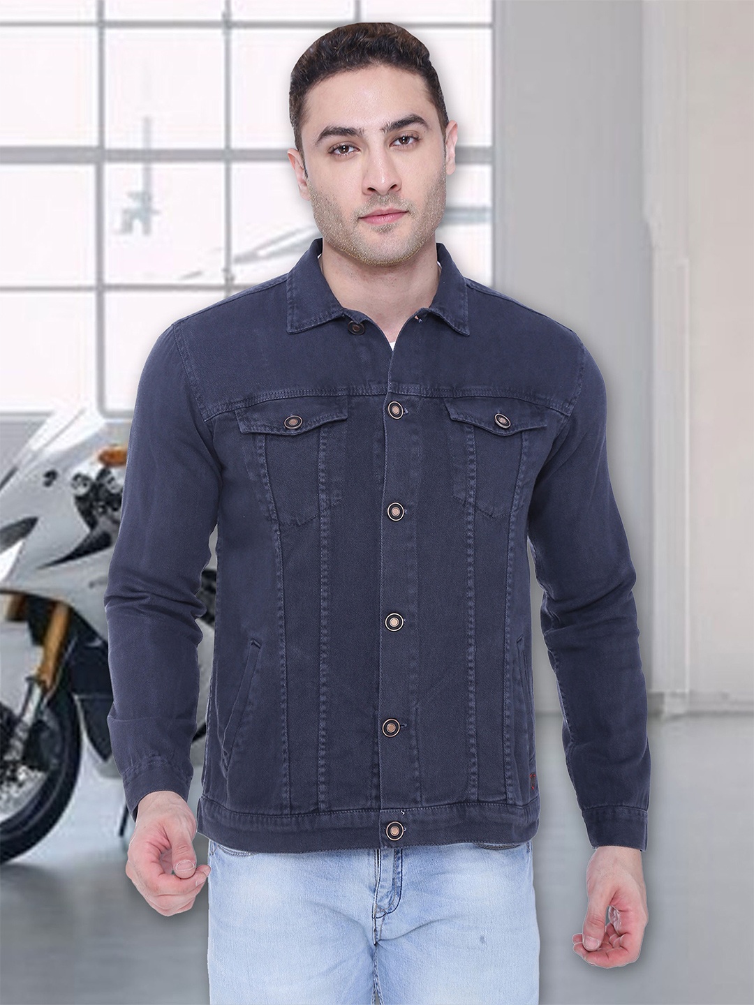 

Kuons Avenue Men Grey Denim Jacket