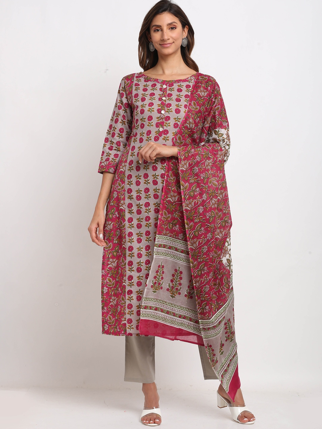 

Rajnandini Women Grey Floral Printed Cotton Kurta with Trousers & Dupatta