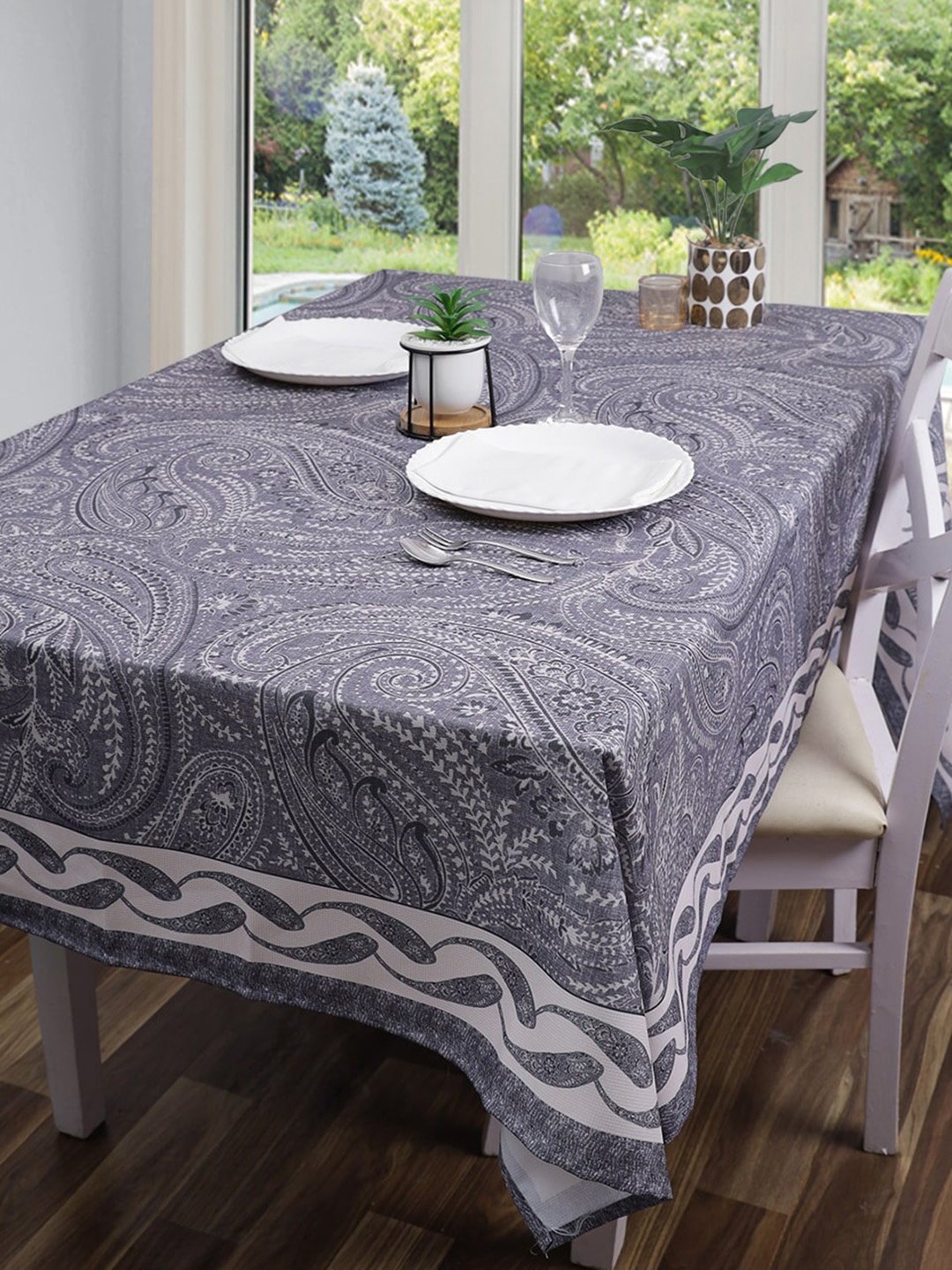 

ROMEE Grey & White Polyester Paisley Printed Dining Table Cloth
