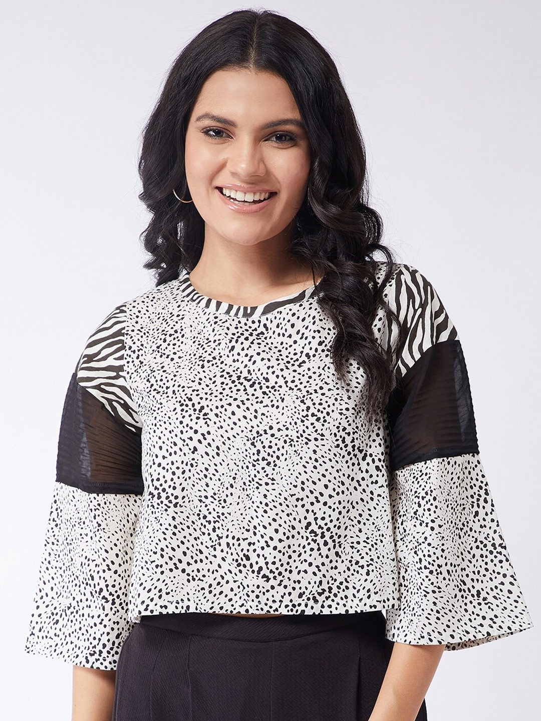 

Zima Leto Black Animal Regular Top