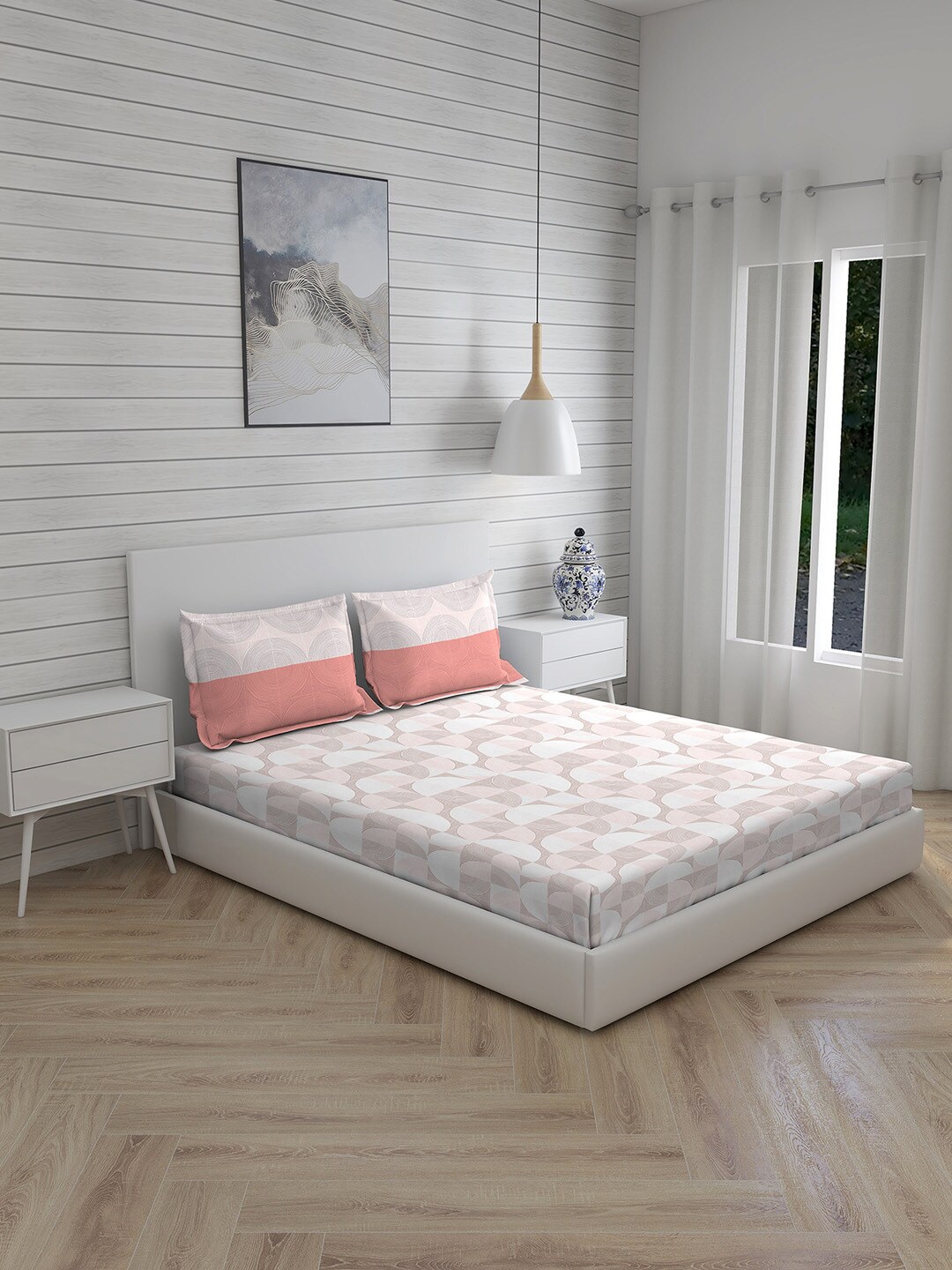 

Boutique Living India Peach-Coloured & White Geometric 120 TC Queen Bedsheet with 2 Pillow Covers