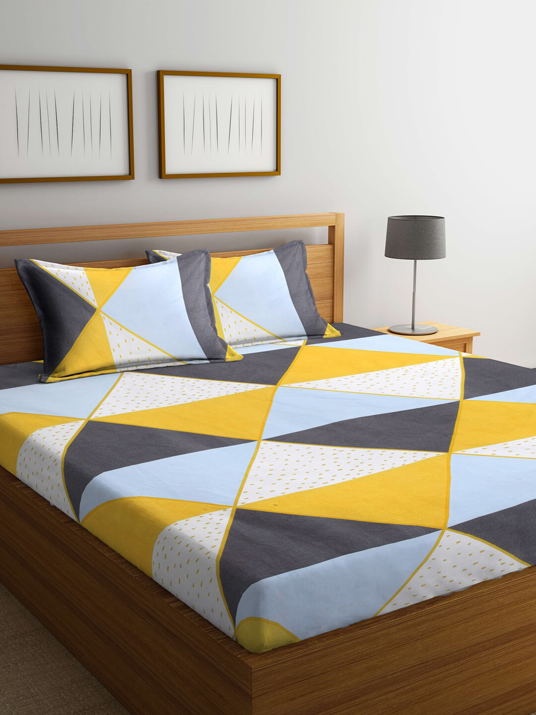 

KLOTTHE Yellow & Grey Geometric 300 TC King Bedsheet with 2 Pillow Covers