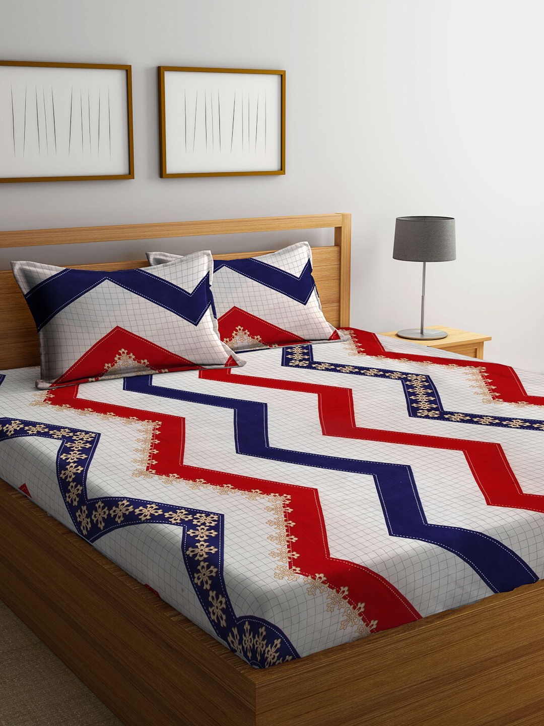 

KLOTTHE White & Navy Blue Geometric 210 TC King Bedsheet with 2 Pillow Covers