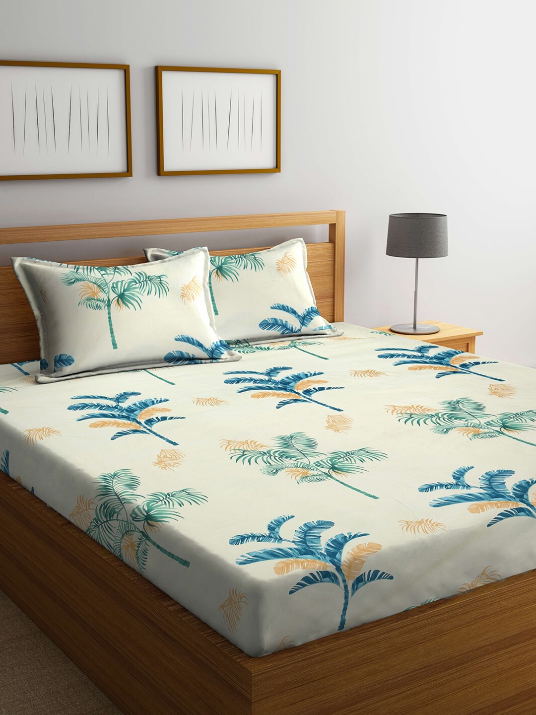 

KLOTTHE Cream-Coloured & Green Printed Cotton 210 TC King Bedsheet with 2 Pillow Covers