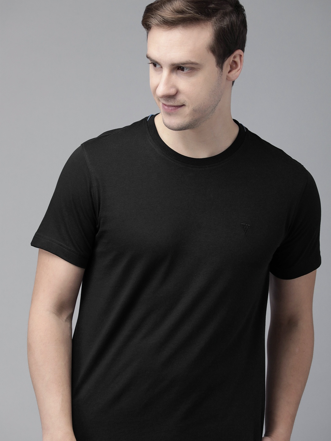 

Van Heusen Athleisure Men Solid Smart Tech Easy Stain Release T-Shirt, Black