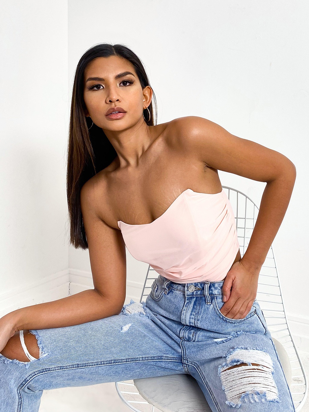 

Missguided Peach-Coloured Solid Ruched Strapless Crop Fitted Corset Top