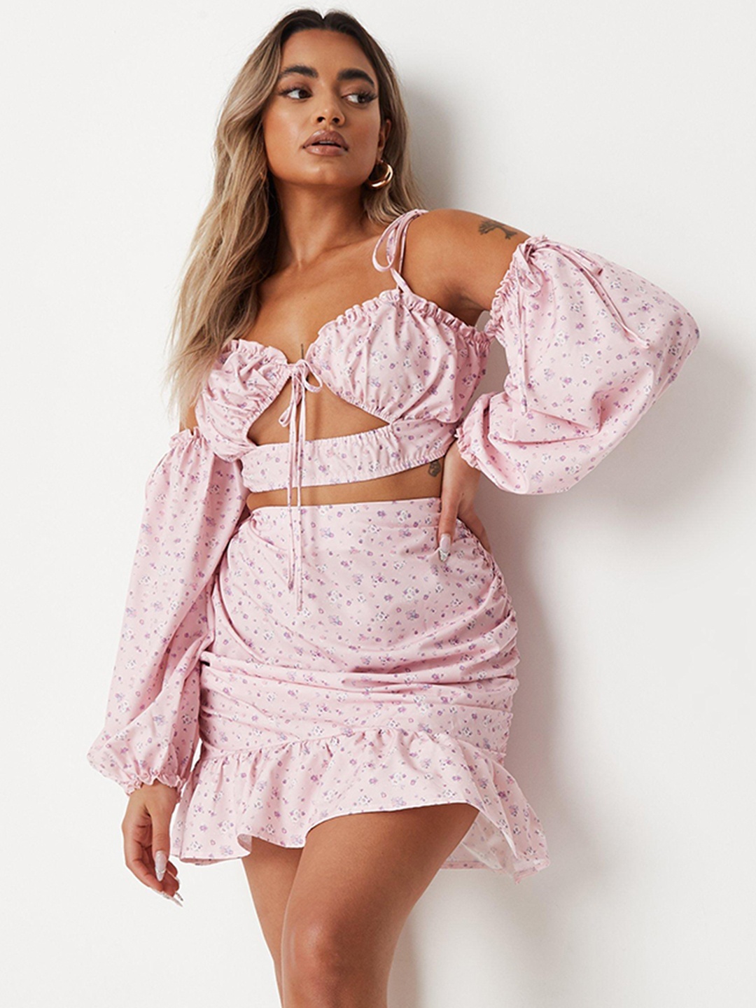

Missguided Pink & Purple Floral Print Ruched Detail Mini Trumpet Skirt