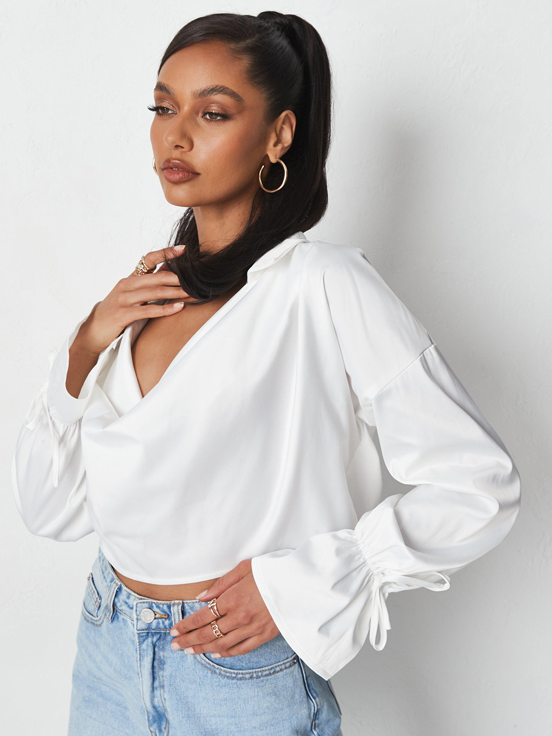 

Missguided White Solid Shirt Style Crop Top