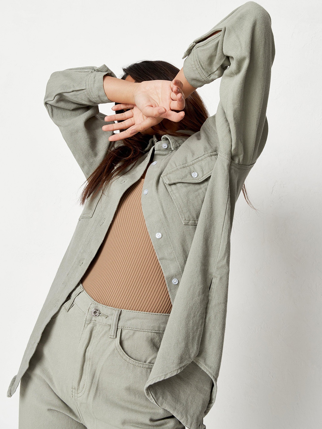

Missguided Women Grey Solid Pure Cotton Longline Casual Denim Shirt
