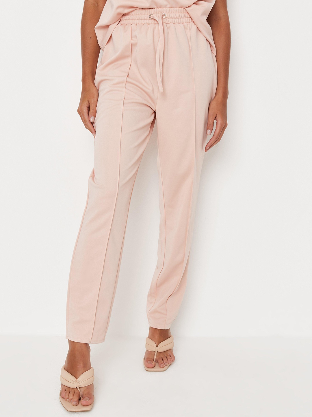 

Missguided Women Peach-Coloured Solid Regular Trousers