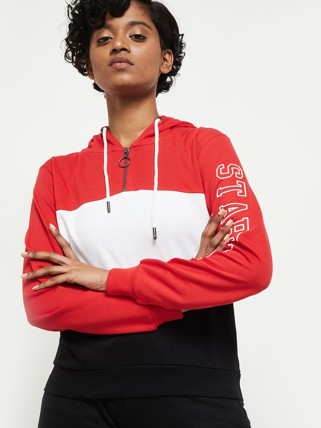 

max Women Red Colourblocked Pure Cotton Sweatshirt