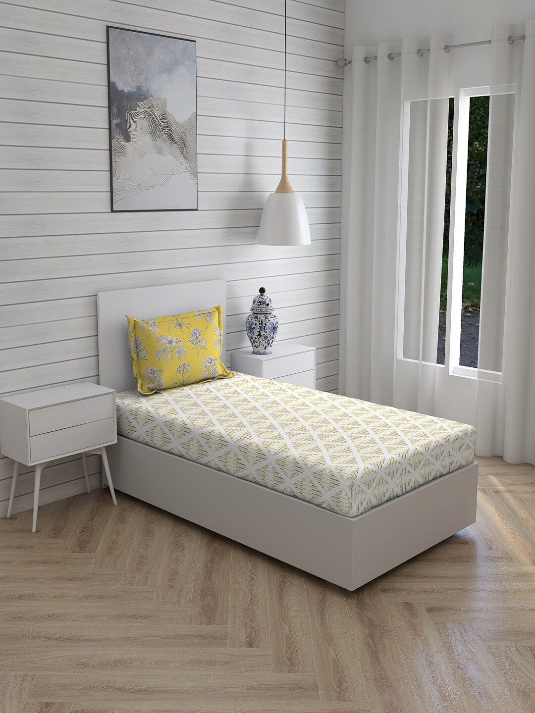 

Layers White & Grey Geometric 150 TC Queen Bedsheet with 1 Pillow Covers