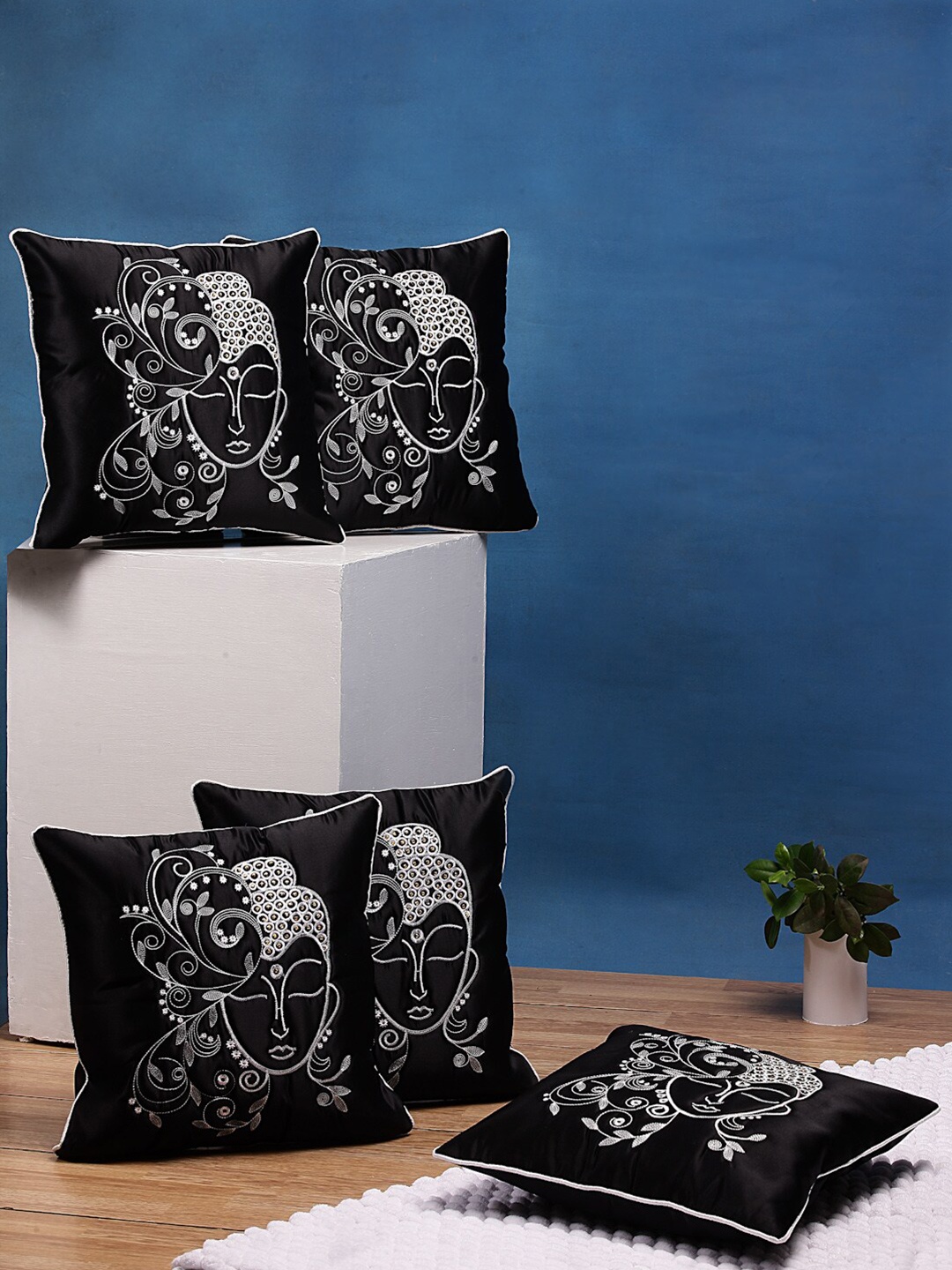 

DREAM WEAVERZ Set of 5 Black Embroidered Cushion Covers
