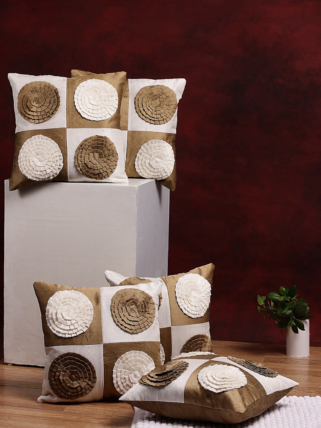 

DREAM WEAVERZ Set of 5 Coffee Brown White Embroidered Square Cushion Covers