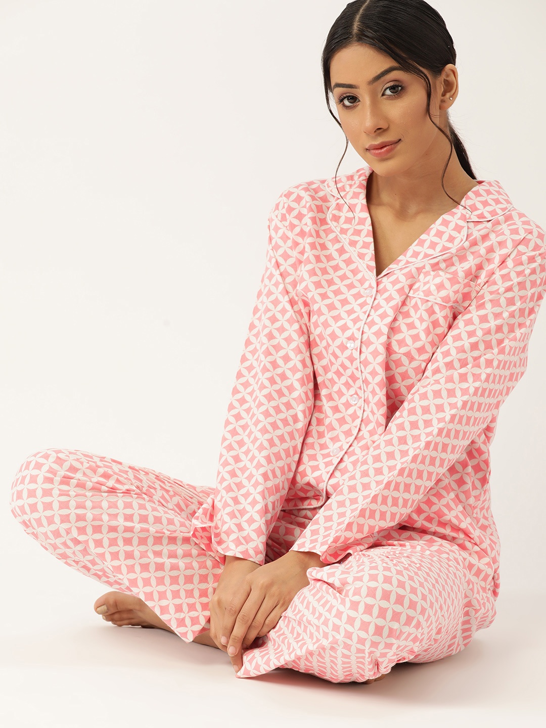 

ETC Women Pink & White Floral Pure Cotton Printed Night suit