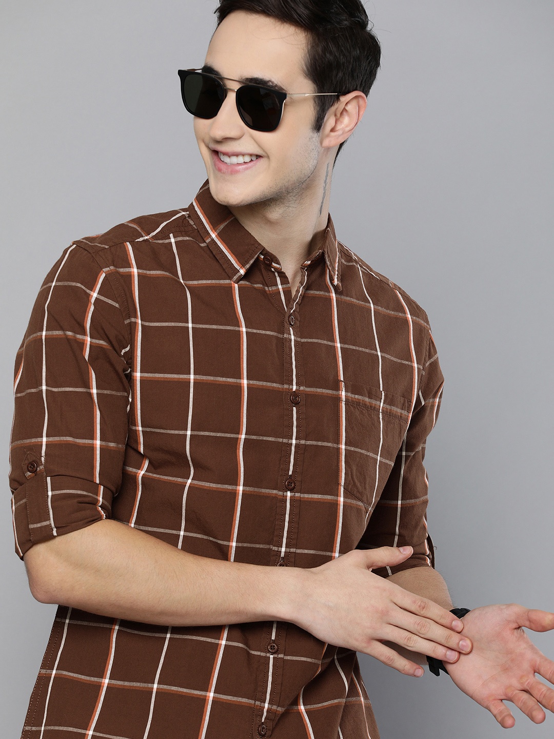 

HERE&NOW Men Brown Slim Fit Checked Casual Shirt