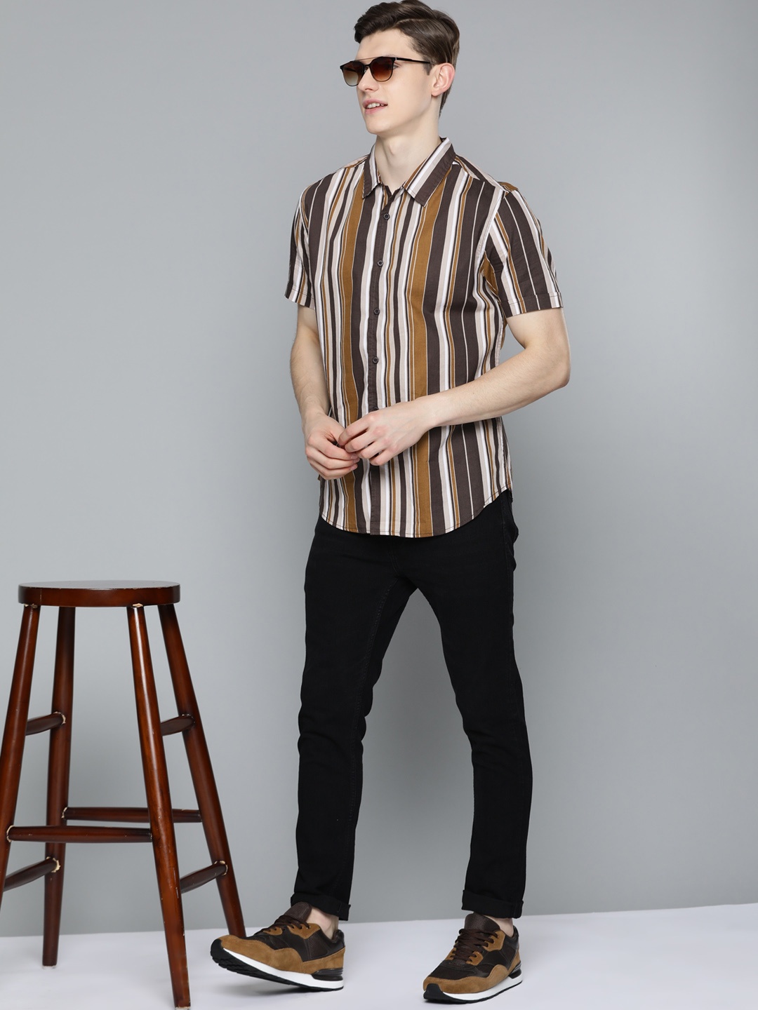 

HERE&NOW Men Brown & Off-White Pure Cotton Slim Fit Striped Casual Shirt