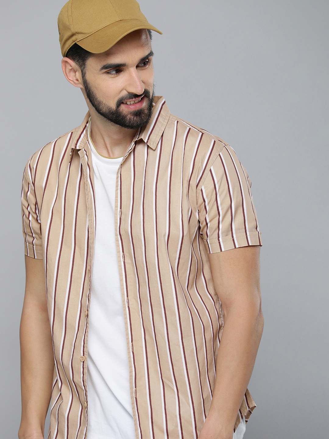 

HERE&NOW Men Beige & White Slim Fit Striped Pure Cotton Casual Shirt