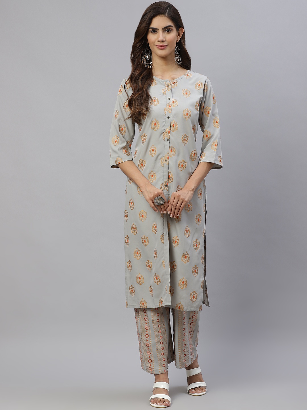 

SWAGG INDIA Women Grey Floral Printed Regular Kurta with Palazzos
