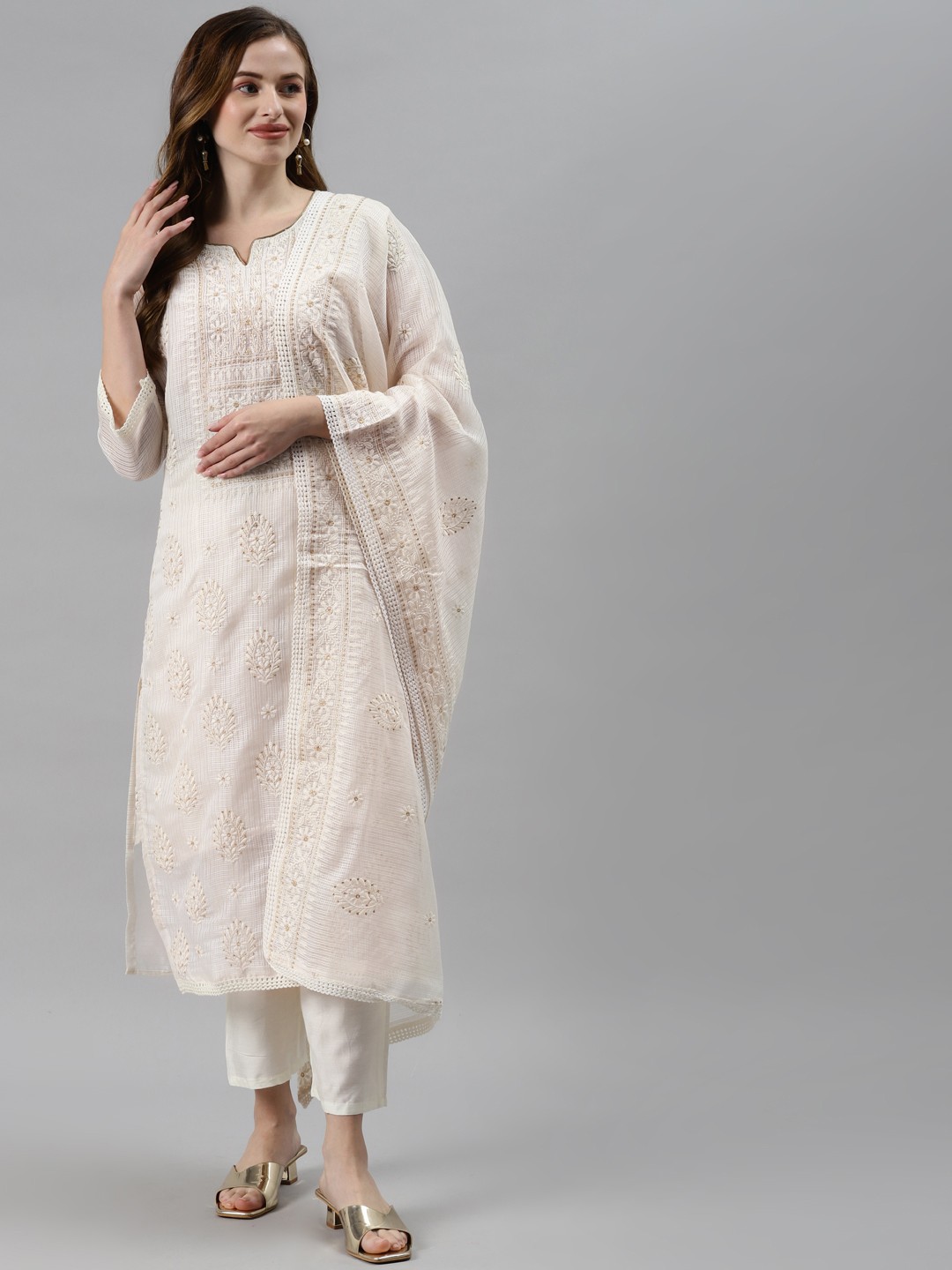 

SWAGG INDIA Women White Embroidered Regular Kurta with Trousers & With Dupatta