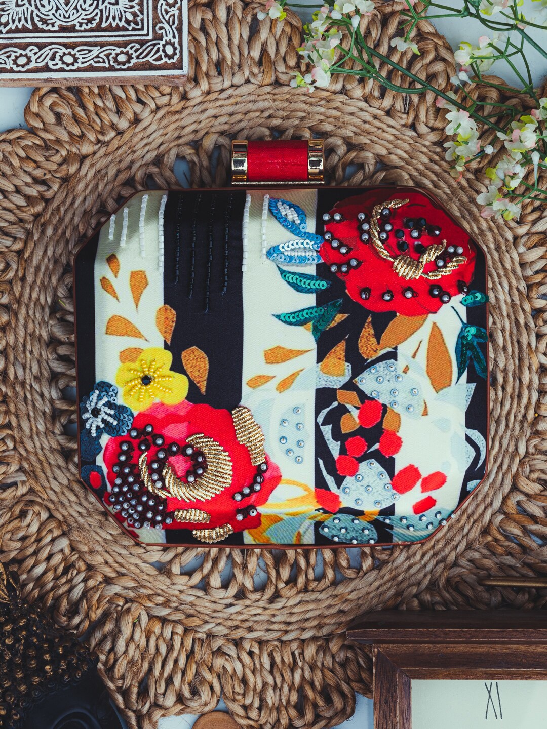 

NR By Nidhi Rathi Women Black Embroidered Floral Clutch Bag