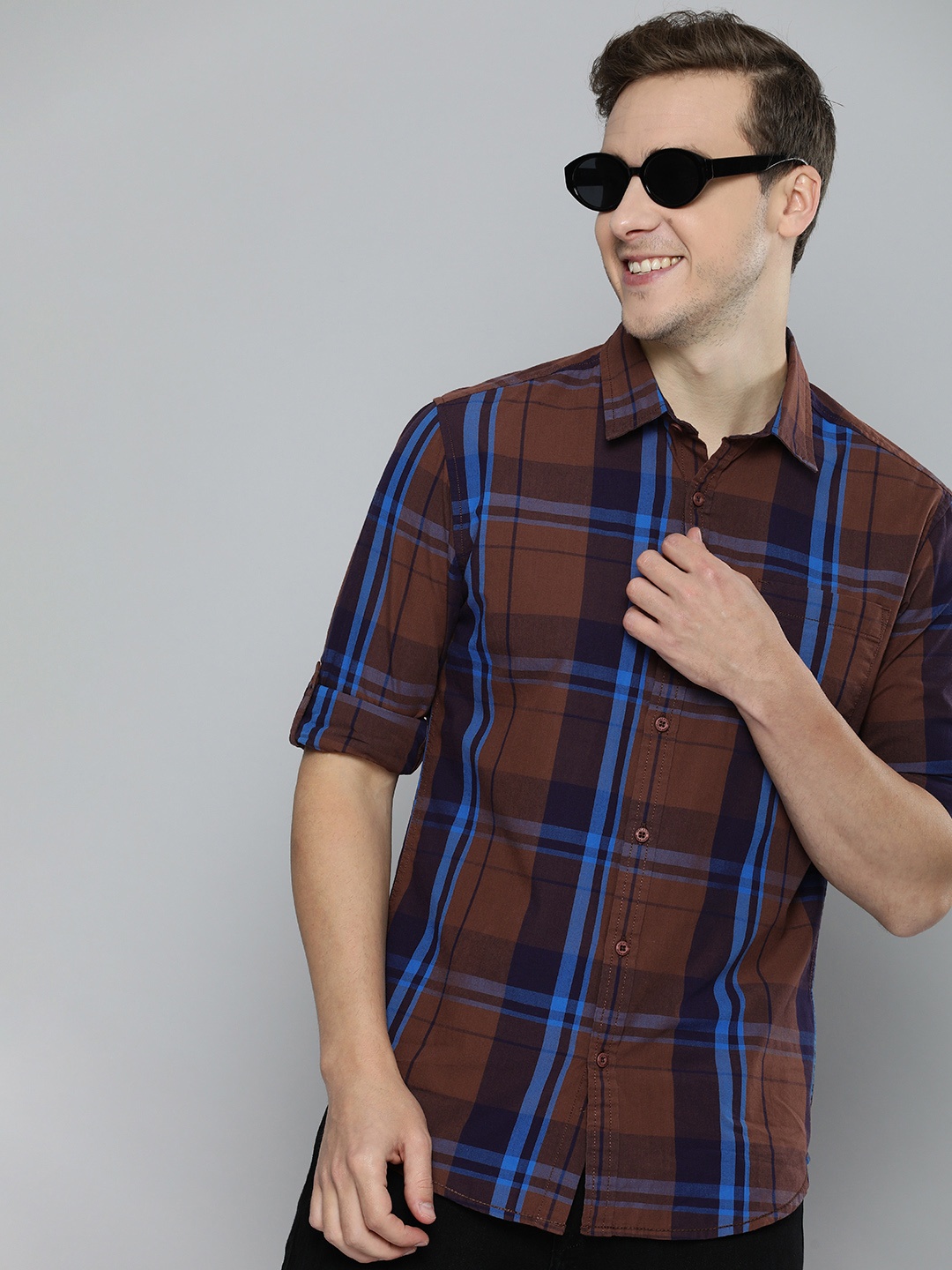 

HERE&NOW Men Brown & Blue Checked Slim Fit Pure Cotton Casual Shirt