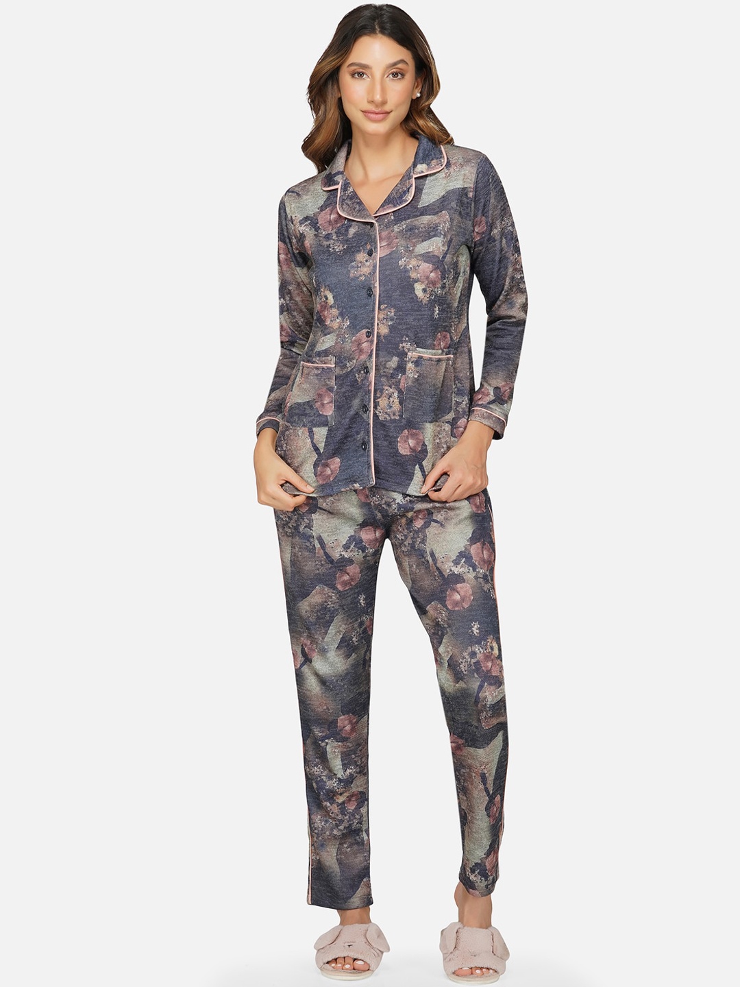 

FABNEST Women Grey & Pink Printed Night suit