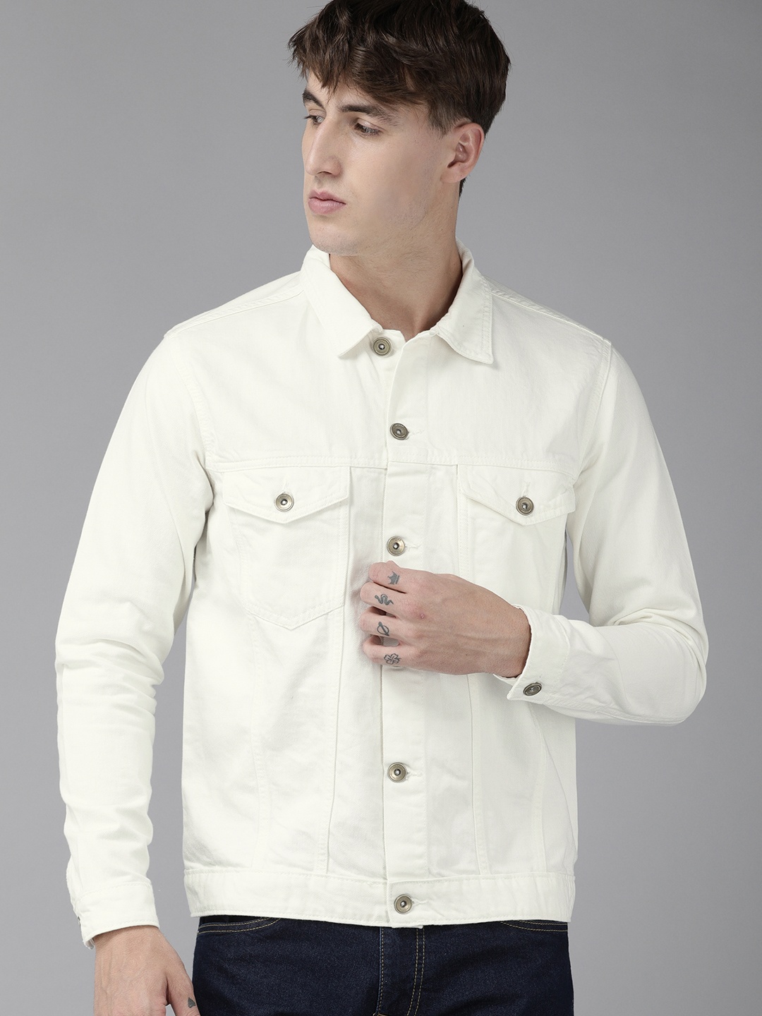 

SPYKAR Men White Solid Insulator Casual Denim Jacket