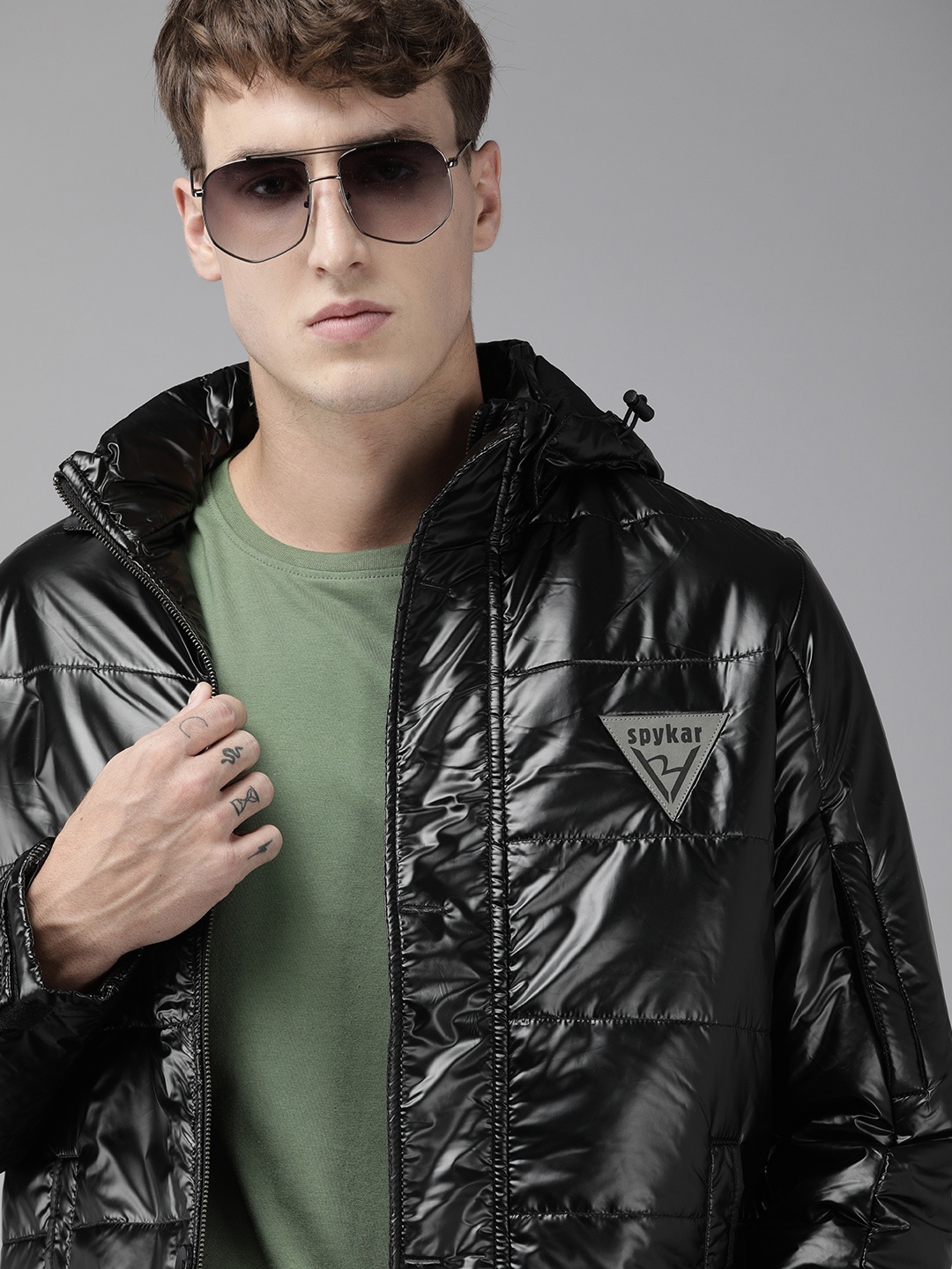 

SPYKAR Men Black Solid Lightweight Puffer Jacket