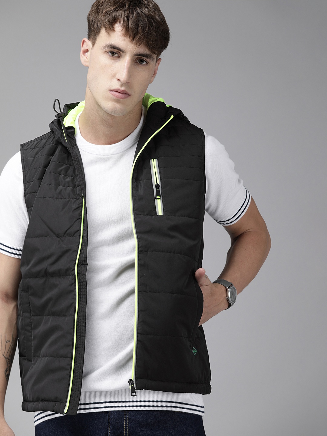 

SPYKAR Men Black Solid Insulator Casual Padded Jacket