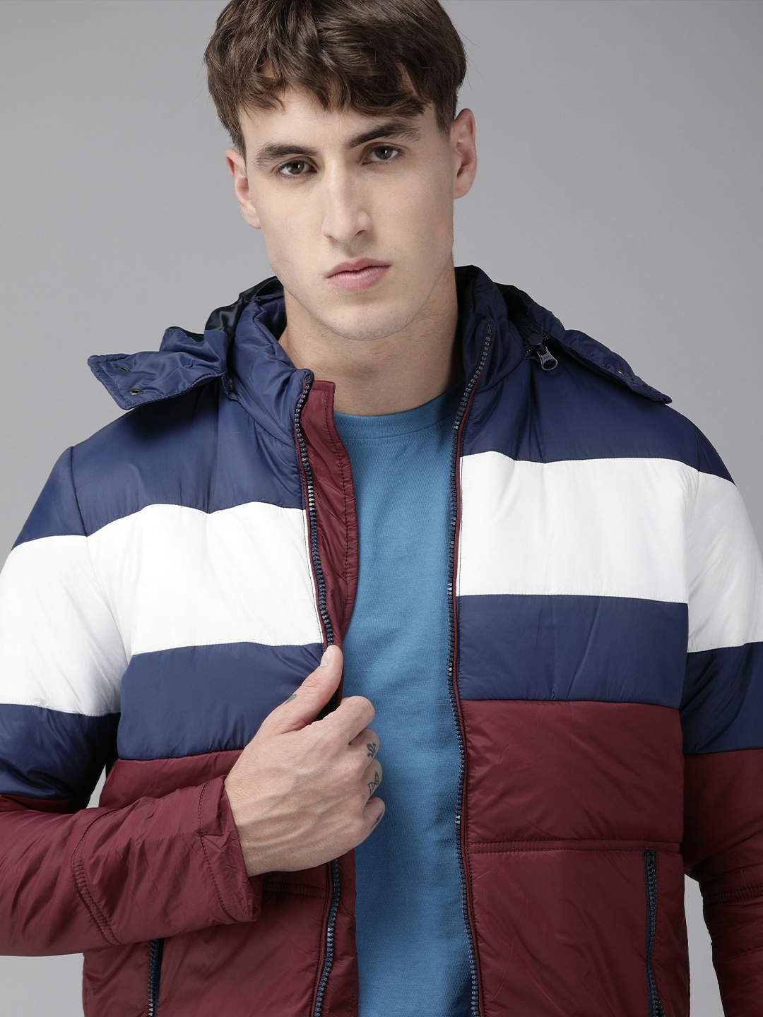 

SPYKAR Men Maroon Navy Blue Colourblocked Insulator Puffer Jacket With Detachable Hood