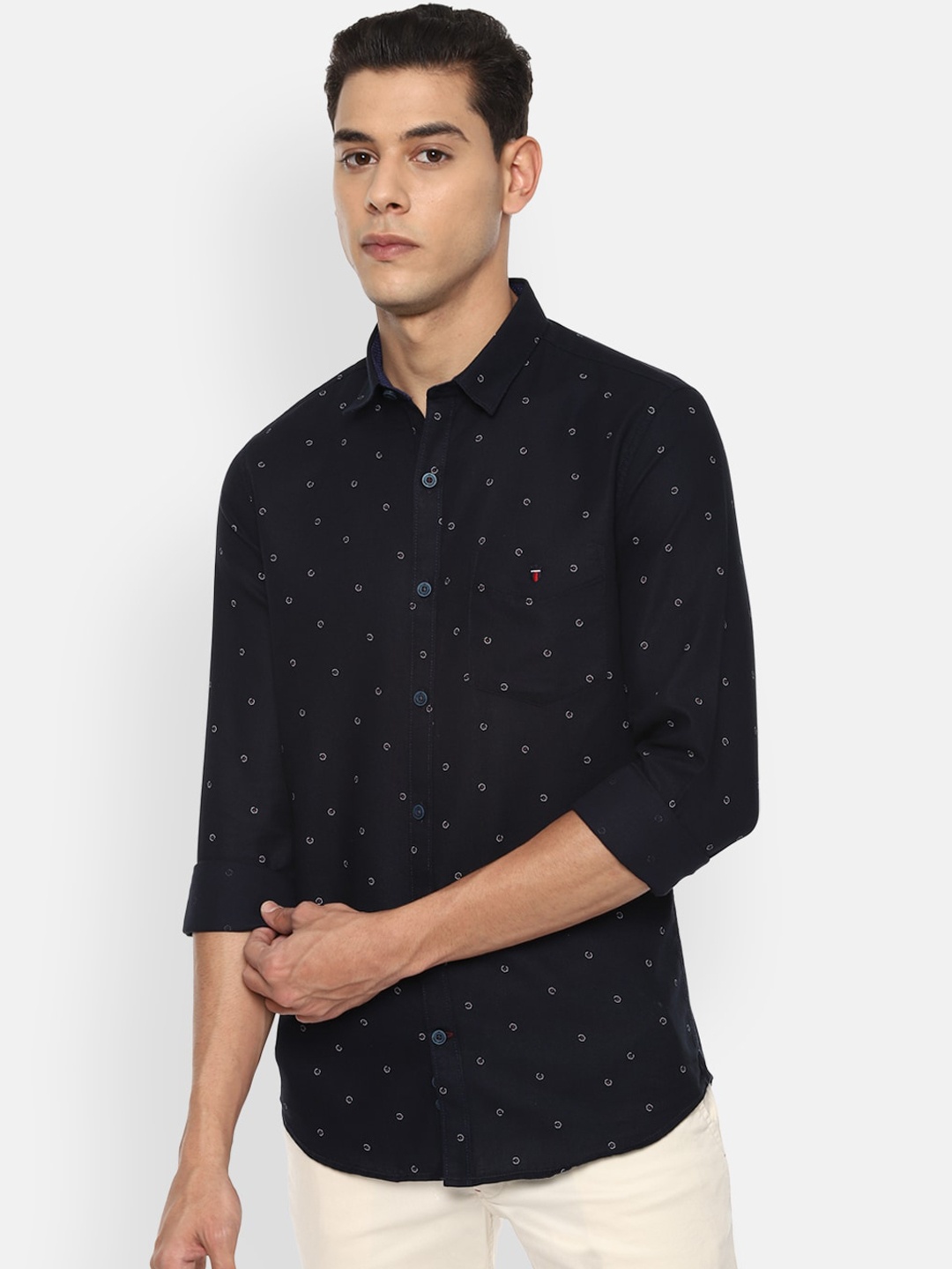 

Louis Philippe Sport Men Navy Blue Pure Cotton Slim Fit Opaque Printed Casual Shirt