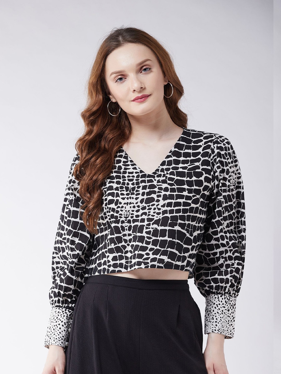 

Zima Leto Women Black & Grey Printed Top With Palazzos