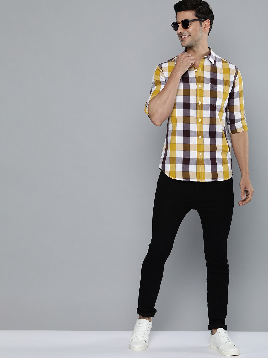 

HERE&NOW Men White Slim Fit Checked Casual Shirt