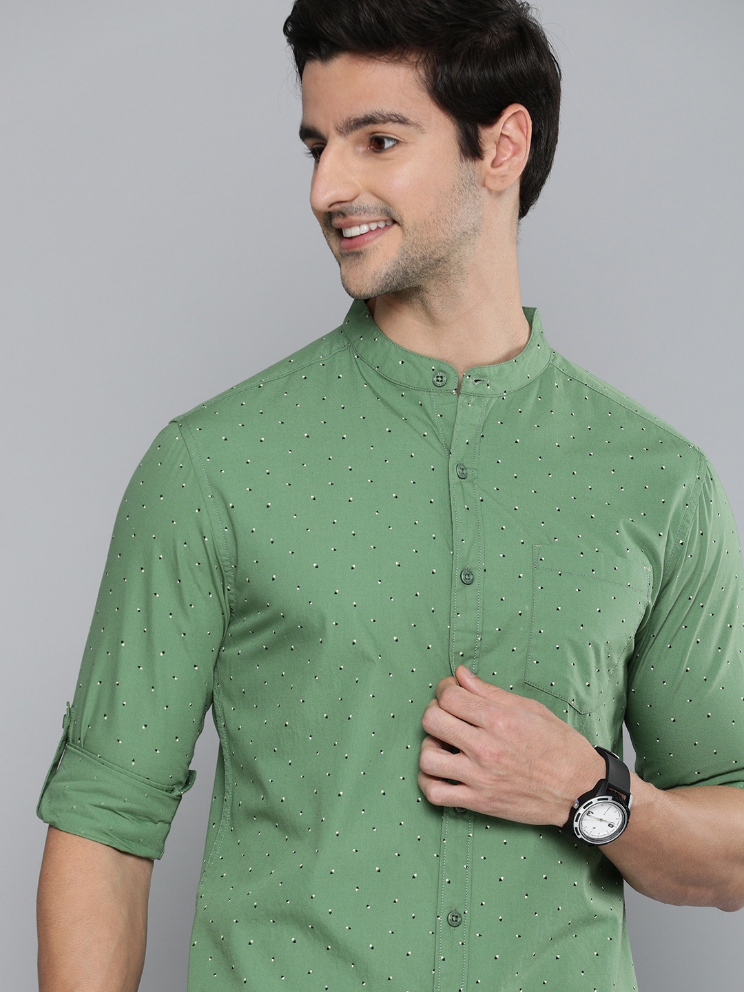 

HERE&NOW Men Green Slim Fit Opaque Micro Ditsy Printed Pure Cotton Casual Shirt