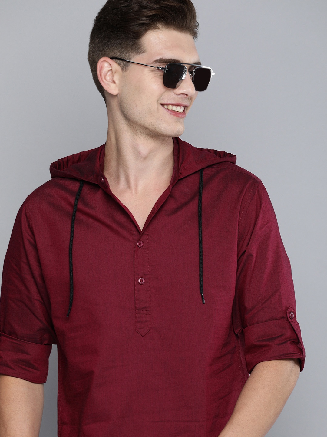 

HERE&NOW Men Maroon Solid Regular Fit Hooded Casual Shirt
