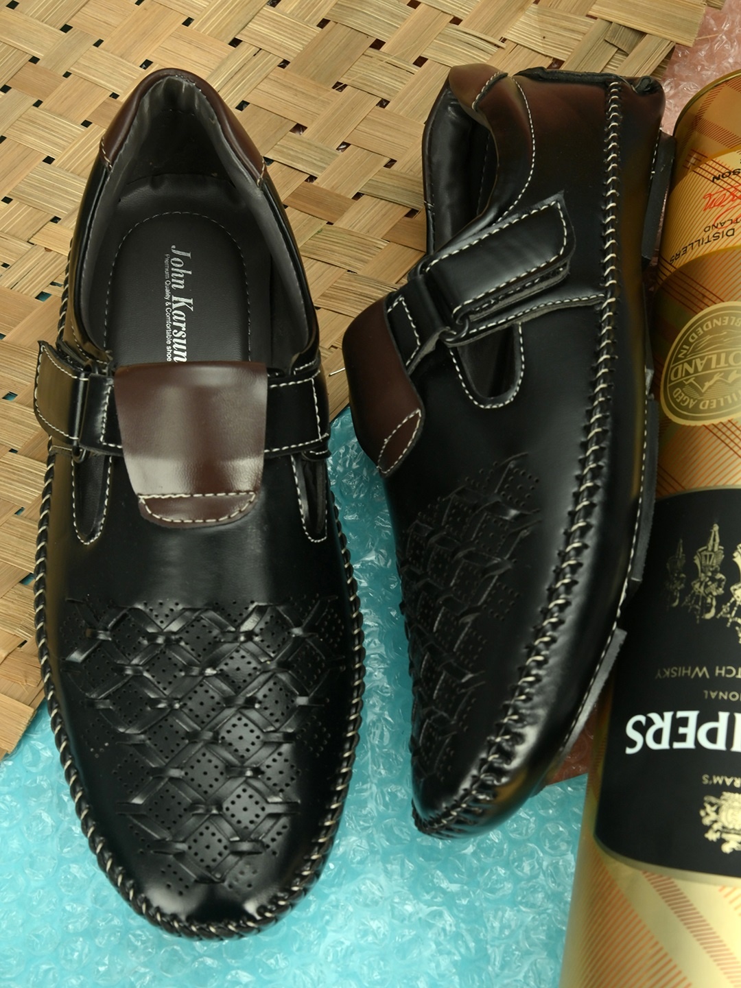 

John Karsun Men Black & Brown Shoe-Style Sandals