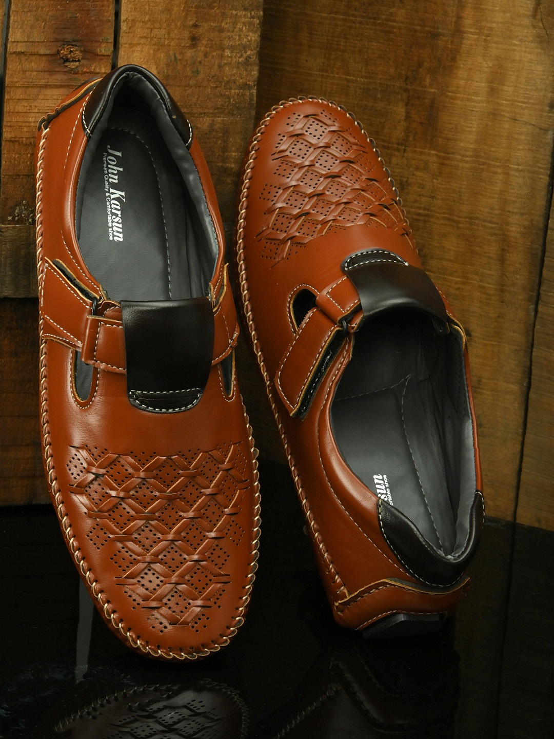 

John Karsun Men Brown Textured Shoe-Style Sandals