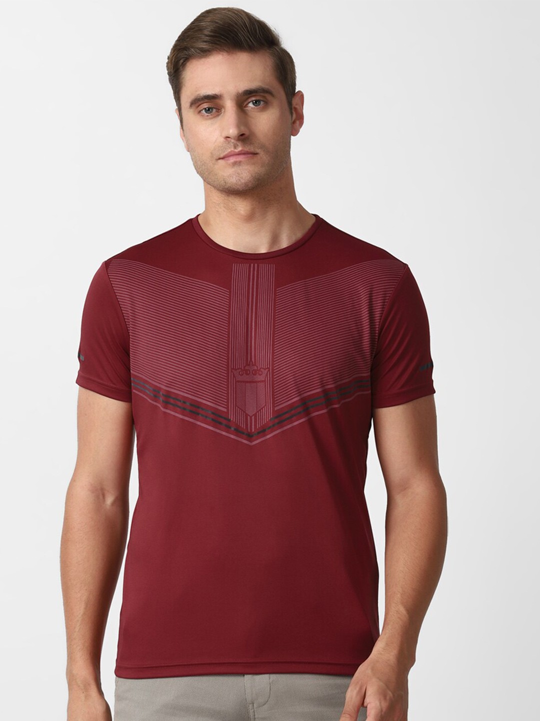 

Louis Philippe Sport Men Maroon Round Neck Pockets Slim Fit T-shirt