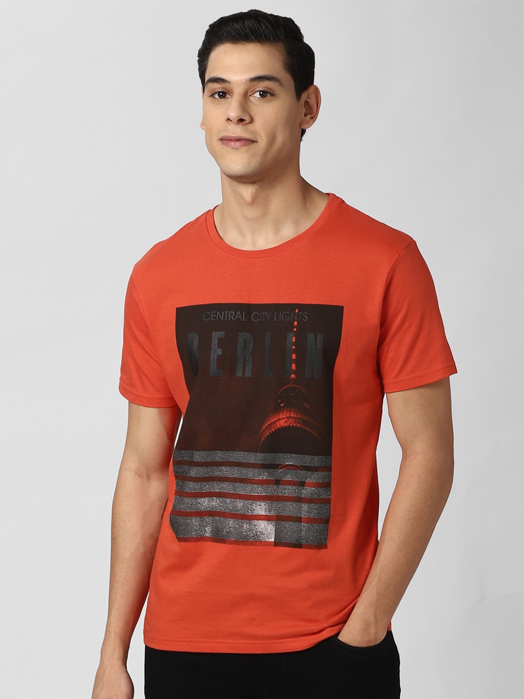 

Peter England Casuals Men Orange Printed Slim Fit Pure Cotton T-shirt