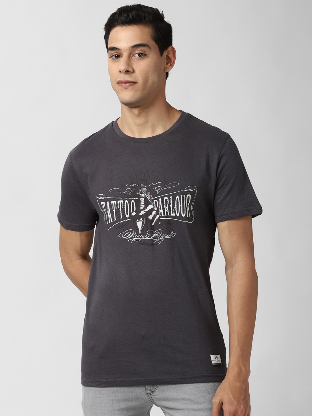 

Peter England Casuals Men Grey Typography Printed Slim Fit T-shirt