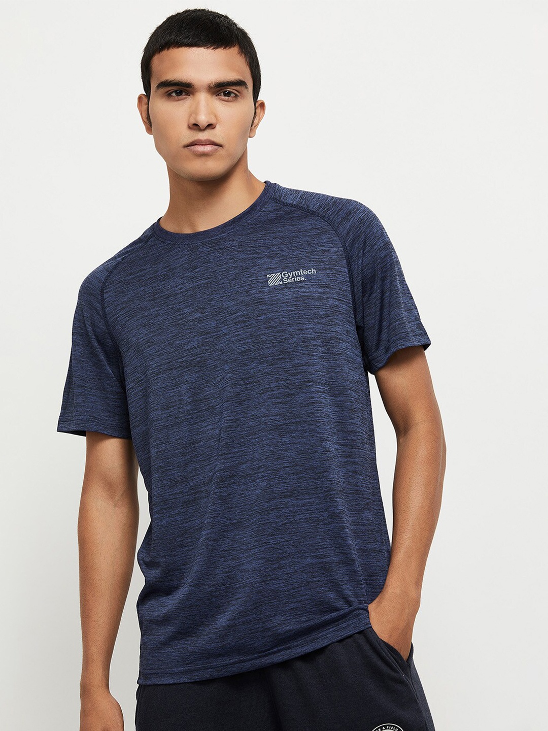 

max Men Blue T-shirt