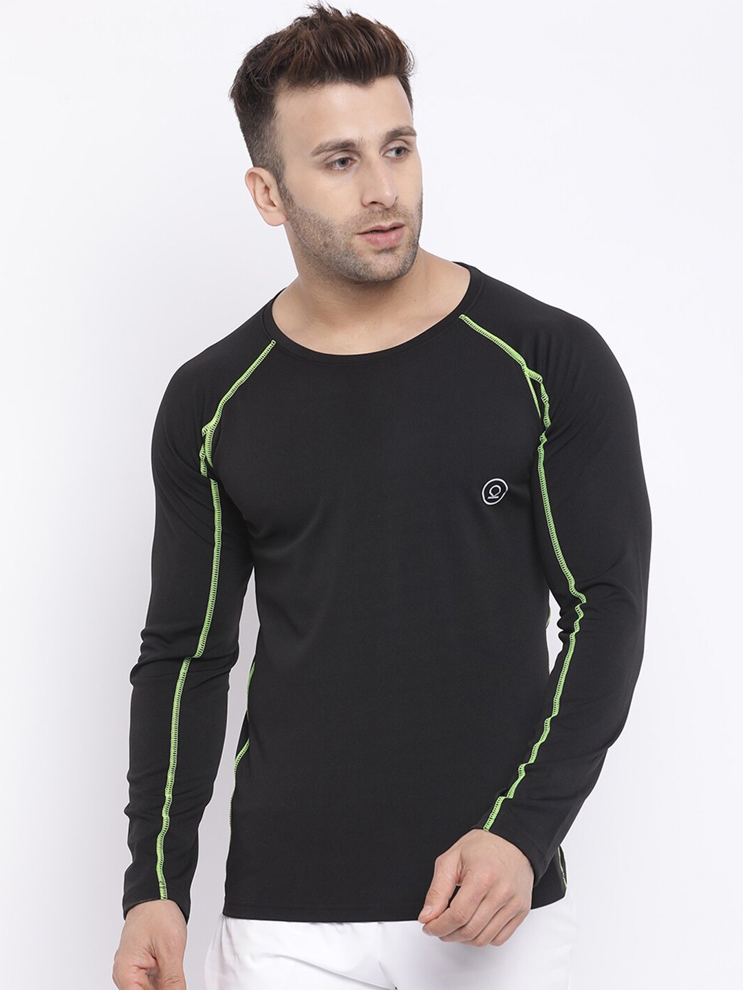

Chkokko Men Black & Green Training or Gym T-shirt