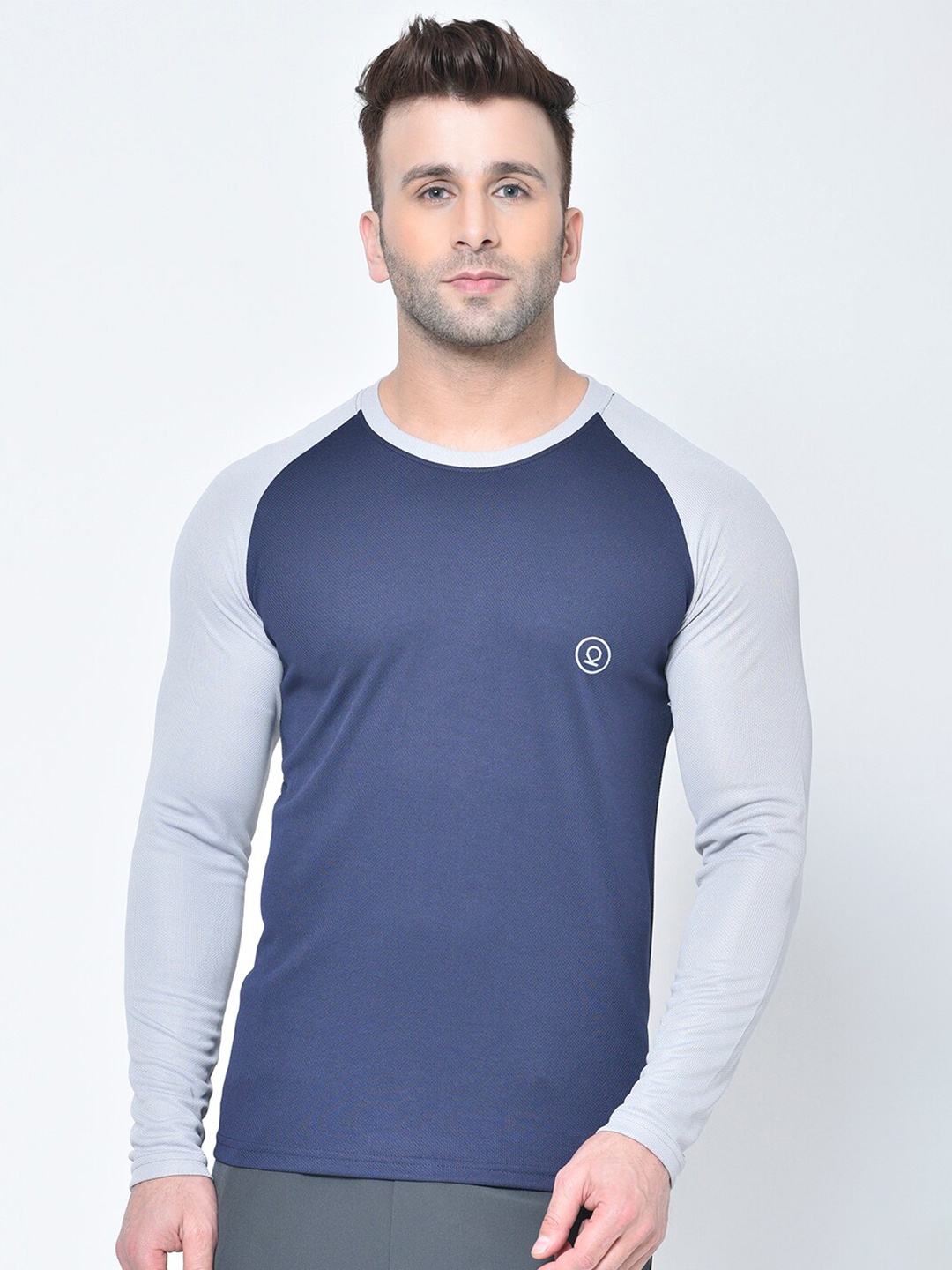 

CHKOKKO Men Navy Blue Colourblocked Training & Gym T-shirt